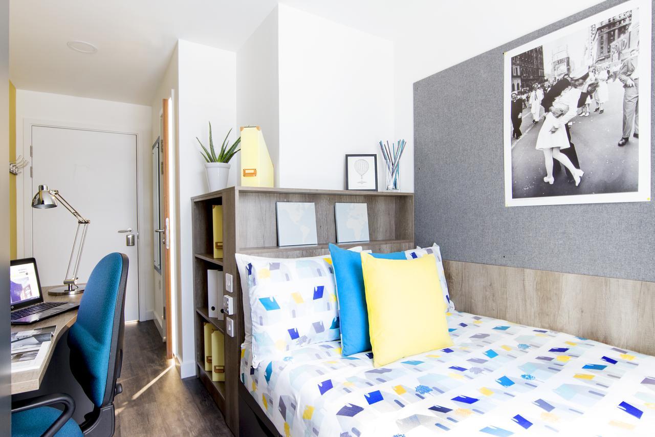 Catherine House- Campus Accommodation 朴次茅斯 外观 照片